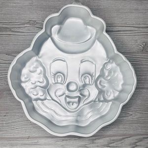 Vintage 1989 Wilton Happy Clown Cake Pan aluminum diy craft wall art decoration